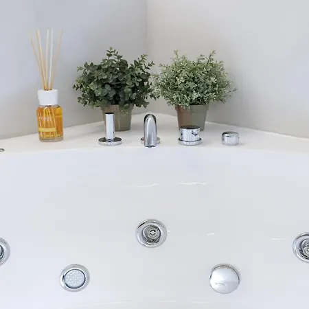 Hellochalet - Pandora Mountain View With Jacuzzi, Garage And Storage Breuil-Cervinia